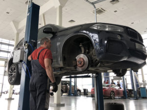 Замена передних колодок на Х5